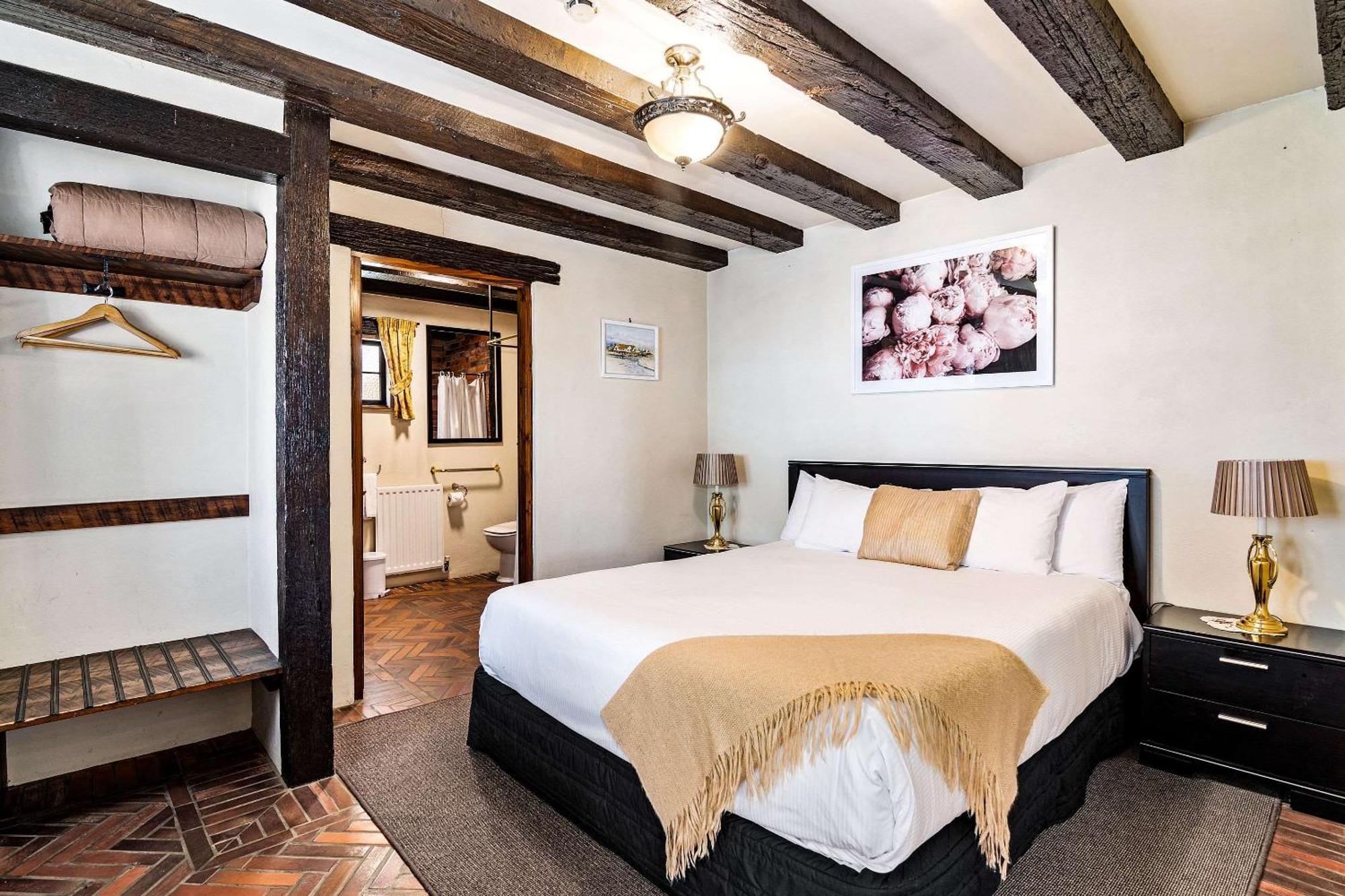 The Honest Lawyer, Ascend Hotel Collection Нельсон Екстер'єр фото