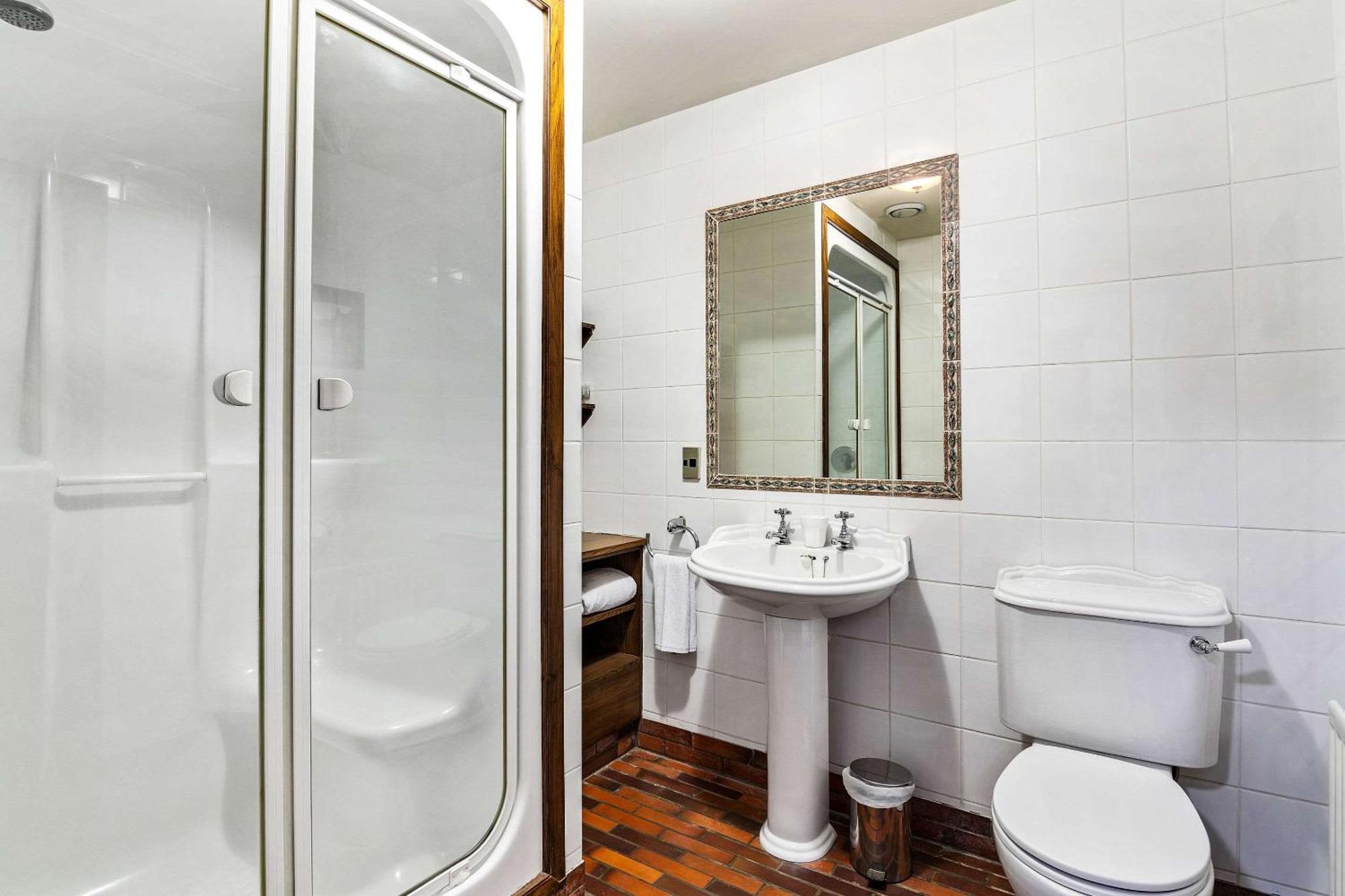 The Honest Lawyer, Ascend Hotel Collection Нельсон Екстер'єр фото